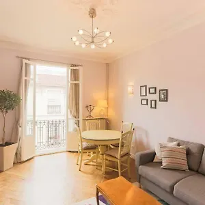 Carre D'or Apartment